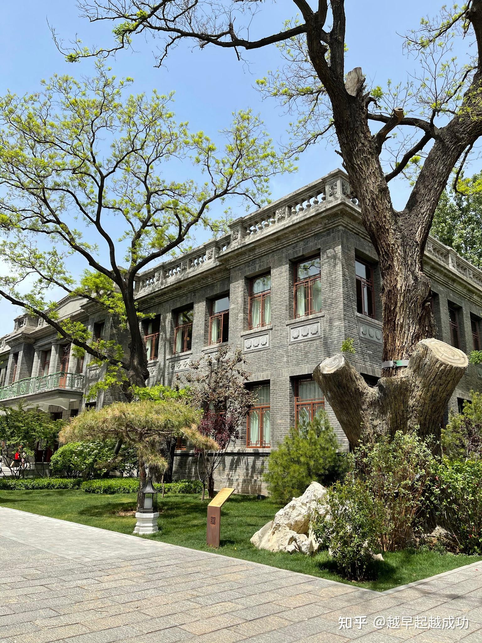 阎锡山的督军府现名晋商博物院很不错很多鸡树条花