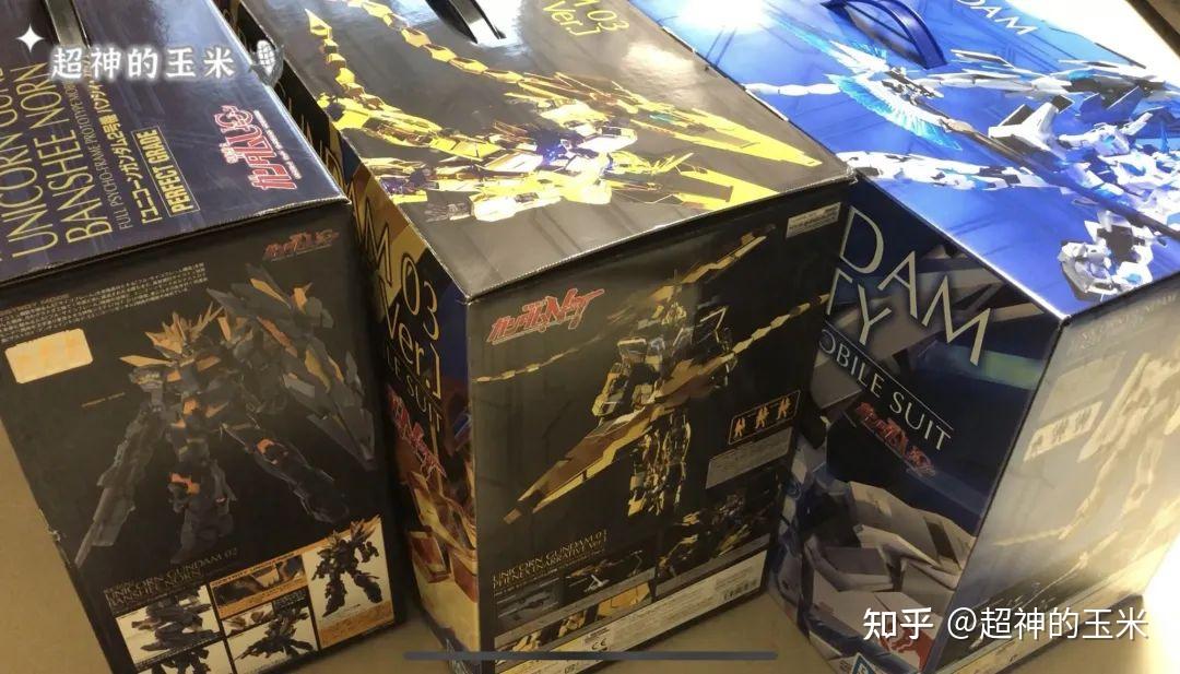 以及部分装备,水贴的展示首先,封绘部分,沿用了pg高达的传统,不过这次