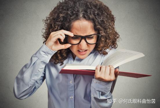 手机举远看竟是老花前兆？老花眼年轻化真相大揭秘！ - 知乎