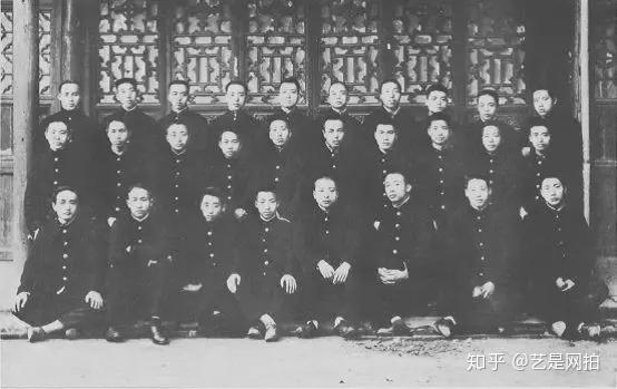 11.17 | 章伯钧：乡间的草鞋才子 - 知乎
