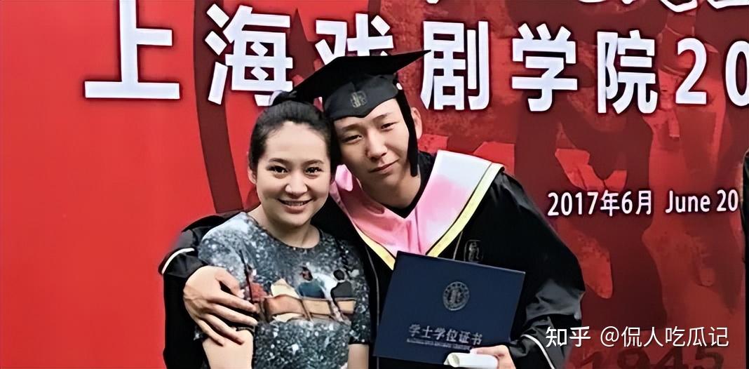 演员阿如那:30岁靠神演技因《狂飙》出圈,可惜长相太丑被群嘲