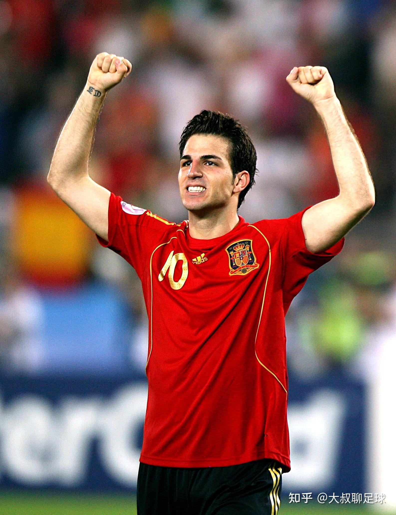 小法宣布退役拉玛西亚87三杰仅剩梅西继续征战