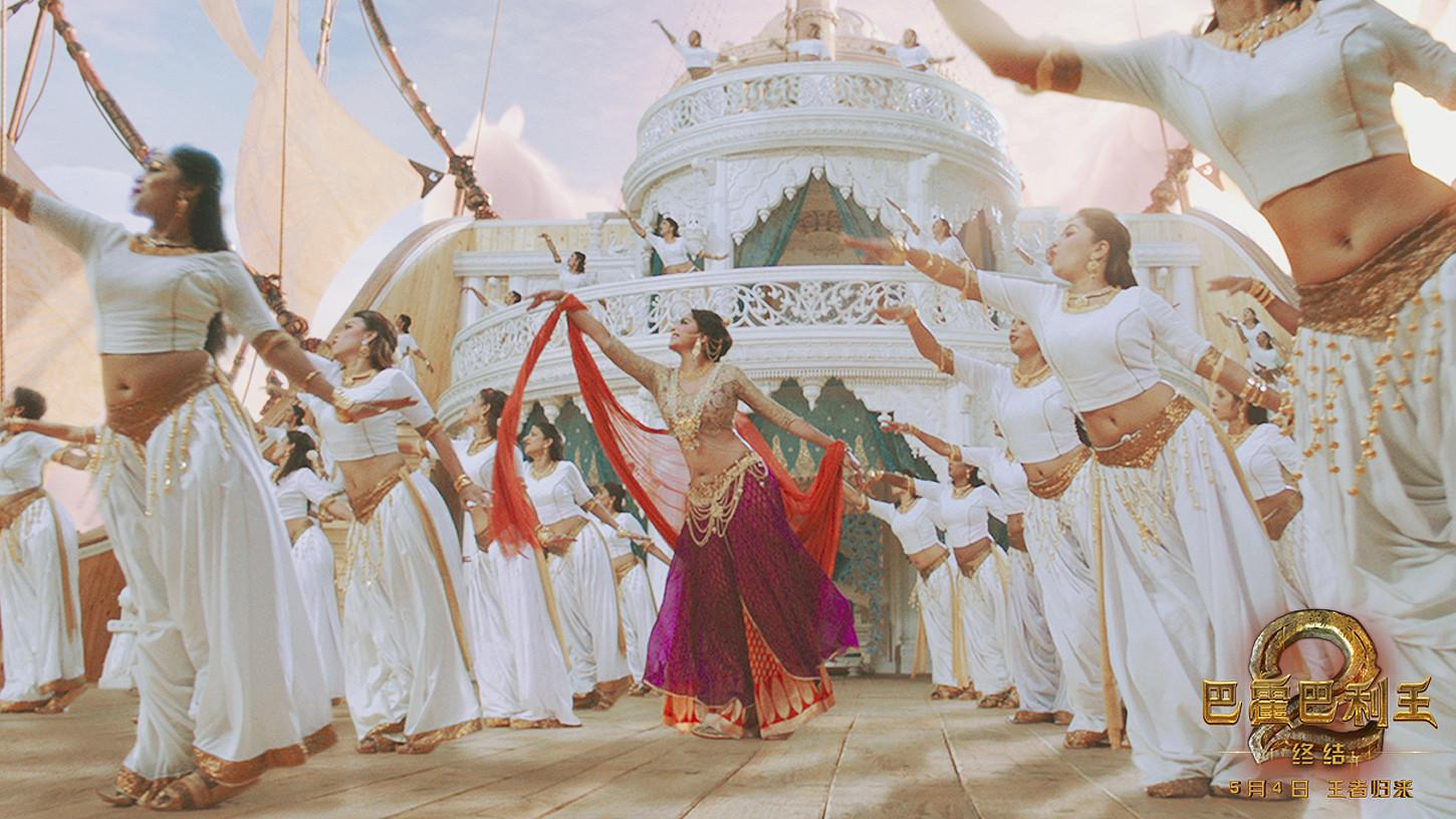 《巴霍巴利王2:终结》:不要以为印度只有歌舞,还有绝强的治愈