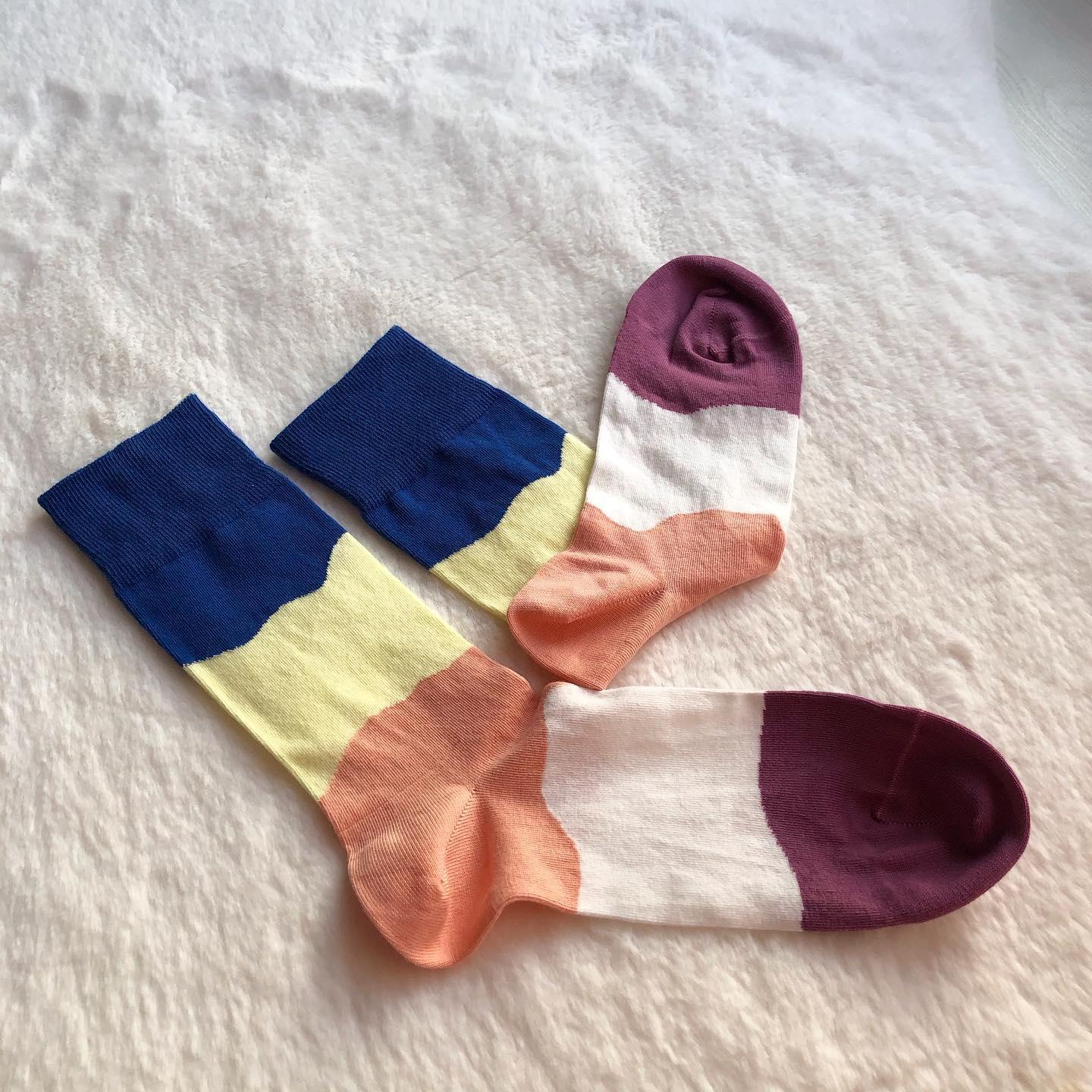 女生喜欢什么颜色的袜子? - 知乎