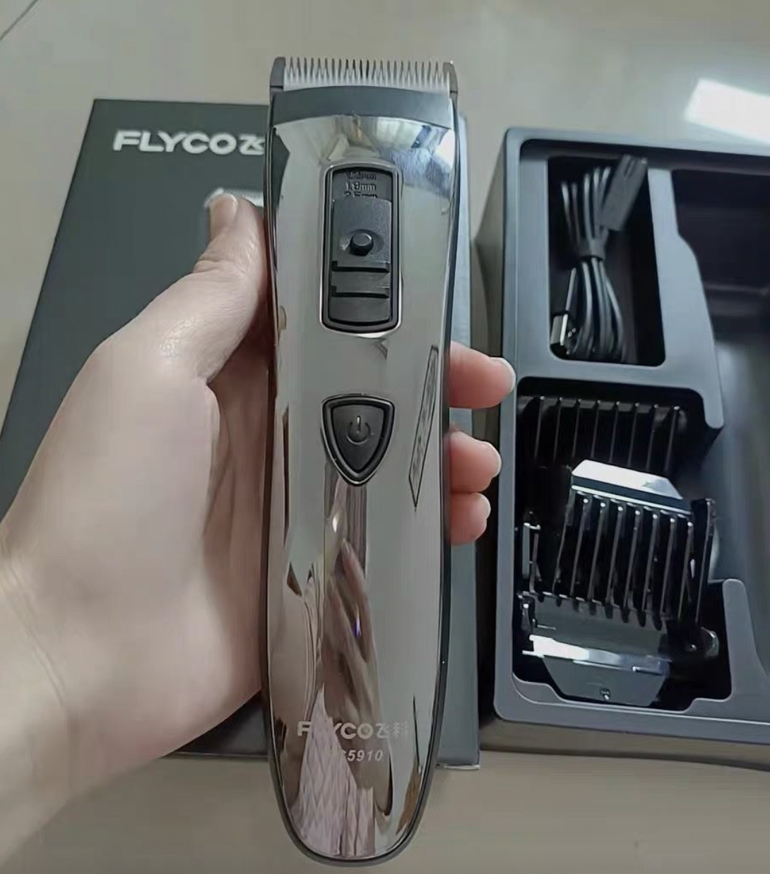 (fc5910)飞科fc5910理发器使用有感:总能帮我修出理想发型 