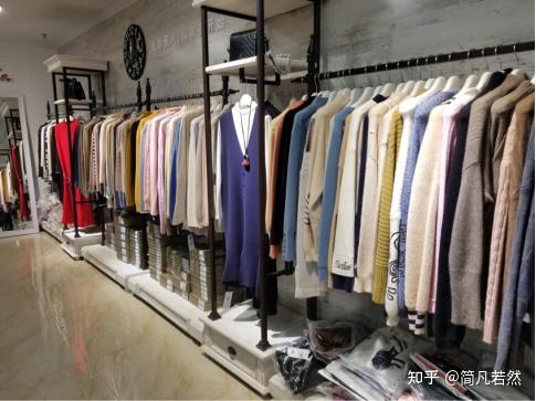 不过,根据《2021-2027年中国女装品牌市场深度调查与行业竞争对手分析