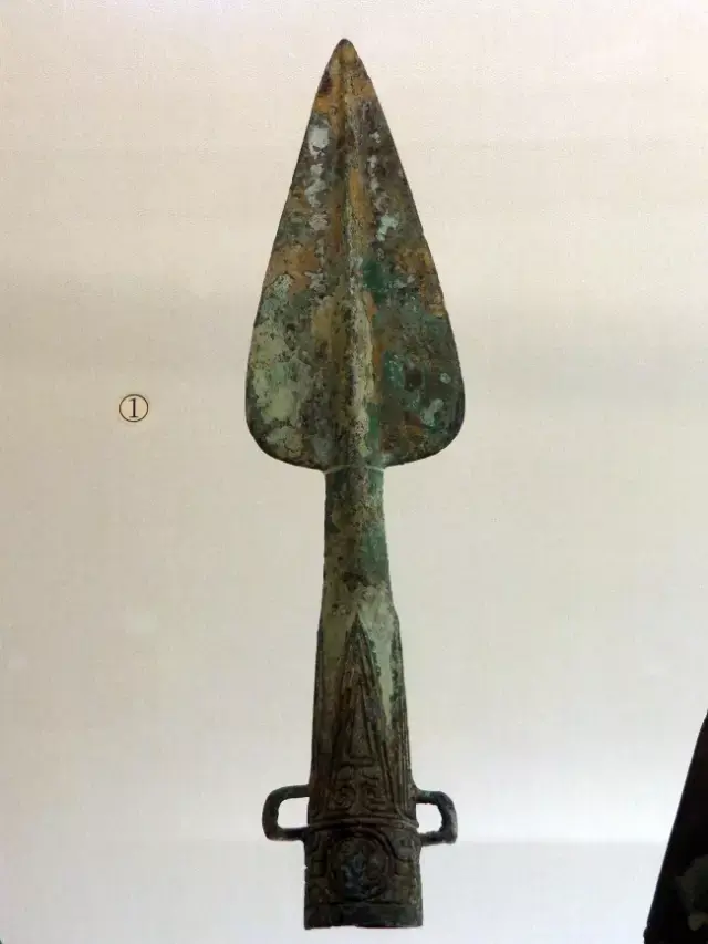 古代高帅富才用得起的兵器:商代青铜矛 - 知乎