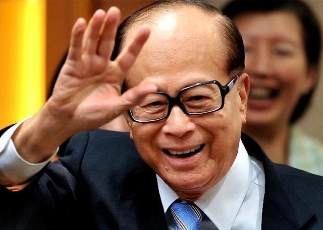 做慈善被质疑李嘉诚向香港两大医学院捐6000万港元