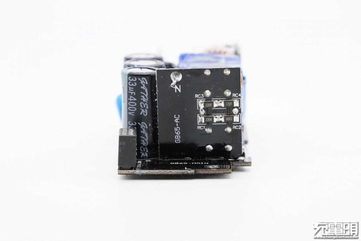 手机三种接口图解 v2-03a3954ed4b9401467479d6d153e4f01_r.jpg