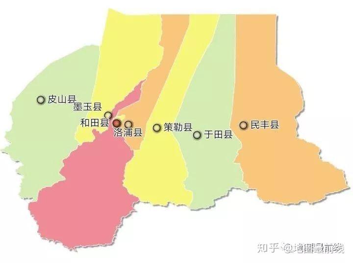 北临塔克拉玛干大沙漠与阿克苏相连,东部与巴音郭楞蒙古自治州相接