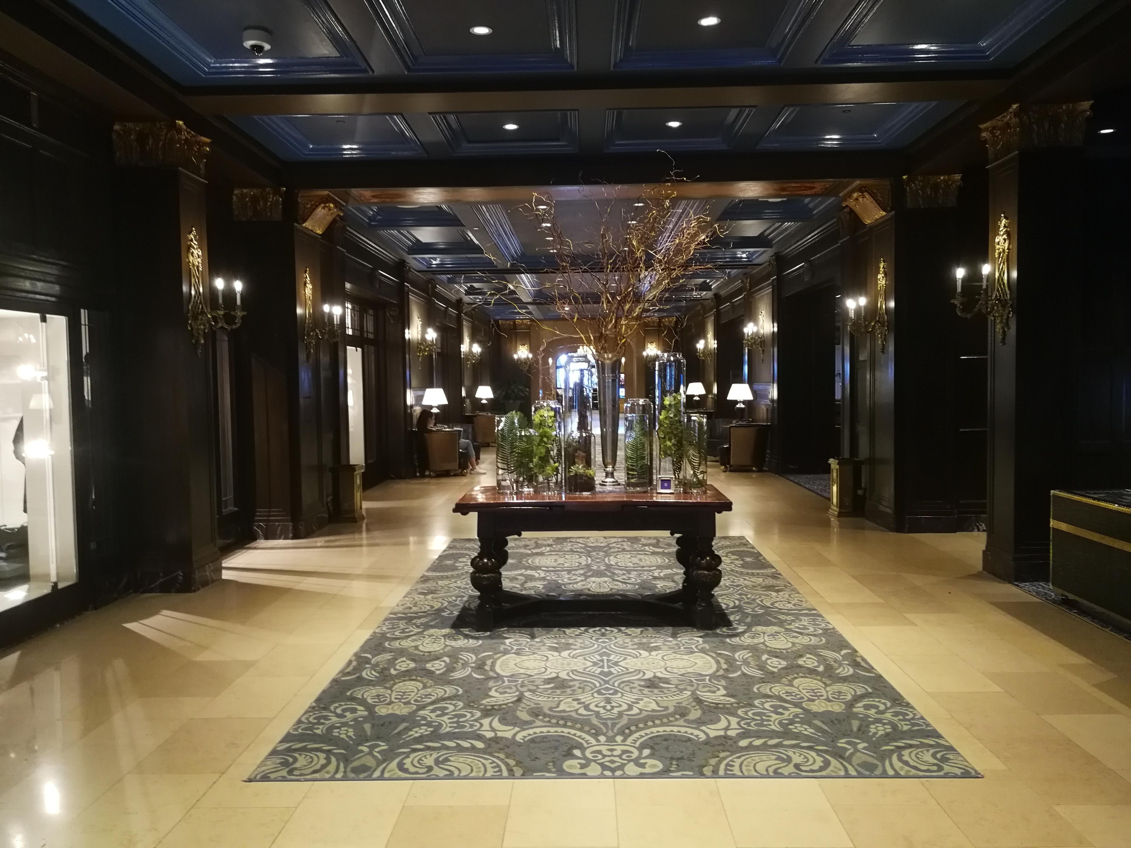 【携程攻略】景点,芳提娜克古堡大酒店在魁北克城老城区高处，是一座有一百多年历史的著…