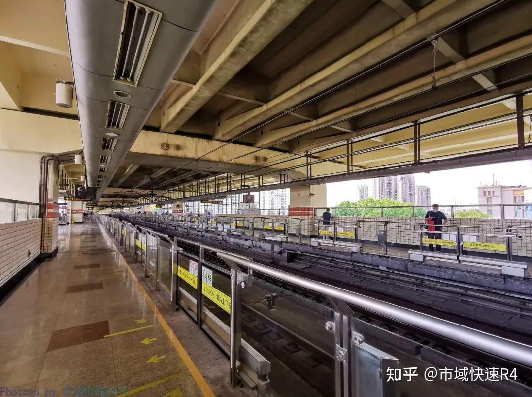 通河新村站北侧配置存车线,但由于长度不够,无法成为小交路终点站,而