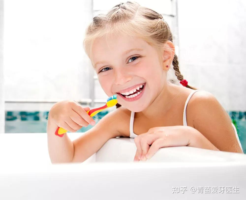 如何正常刷牙 v2-04416cbadbffe9b96dce3c551ce4a6cd_r.jpg