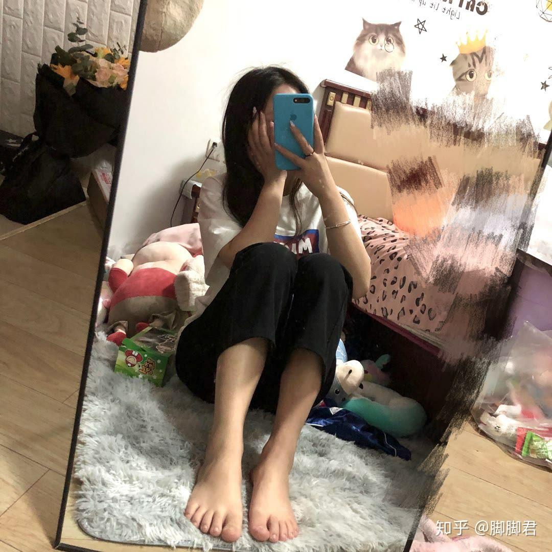 脚丫好看的女生怎么看待足控的男生怎么看别人对自己脚的喜欢是喜欢