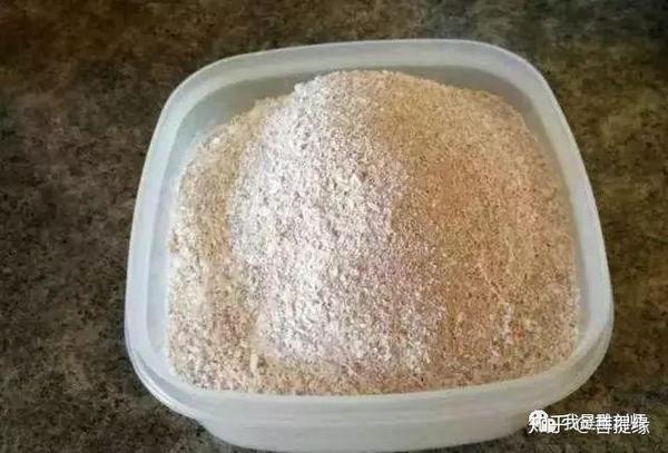 用鸡蛋壳碾碎后变成驱虫的介质 能轻松赶跑害虫 知乎