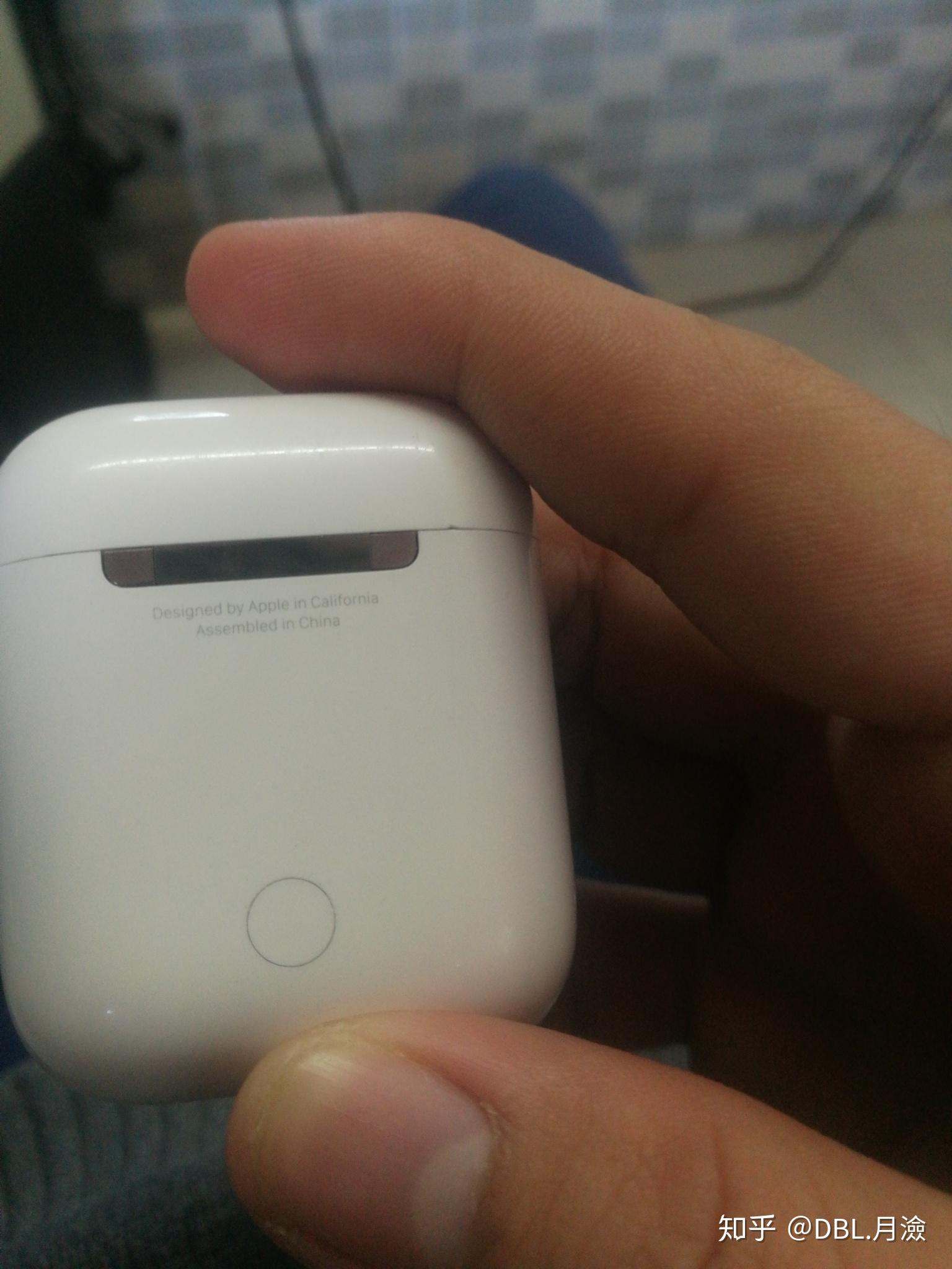 5)通过外观:看看他的光滑程度,印字清晰度,判断是否真货,正品的边角