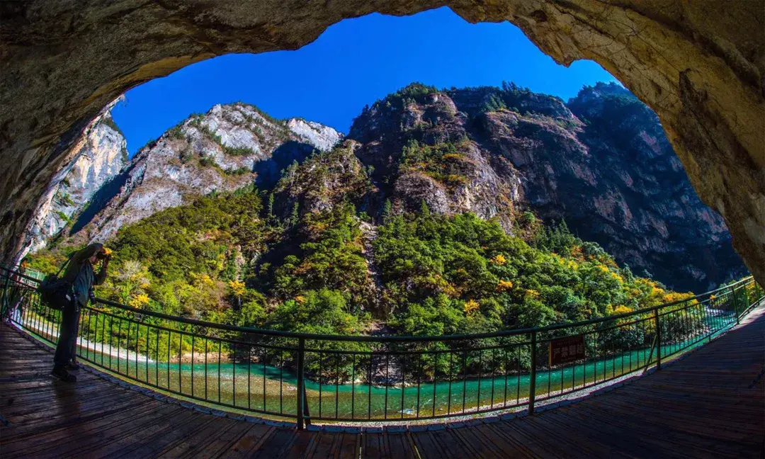 云南巴拉格宗大峡谷在香格里拉的深处,有一处"通往天界"的雄奇峡谷