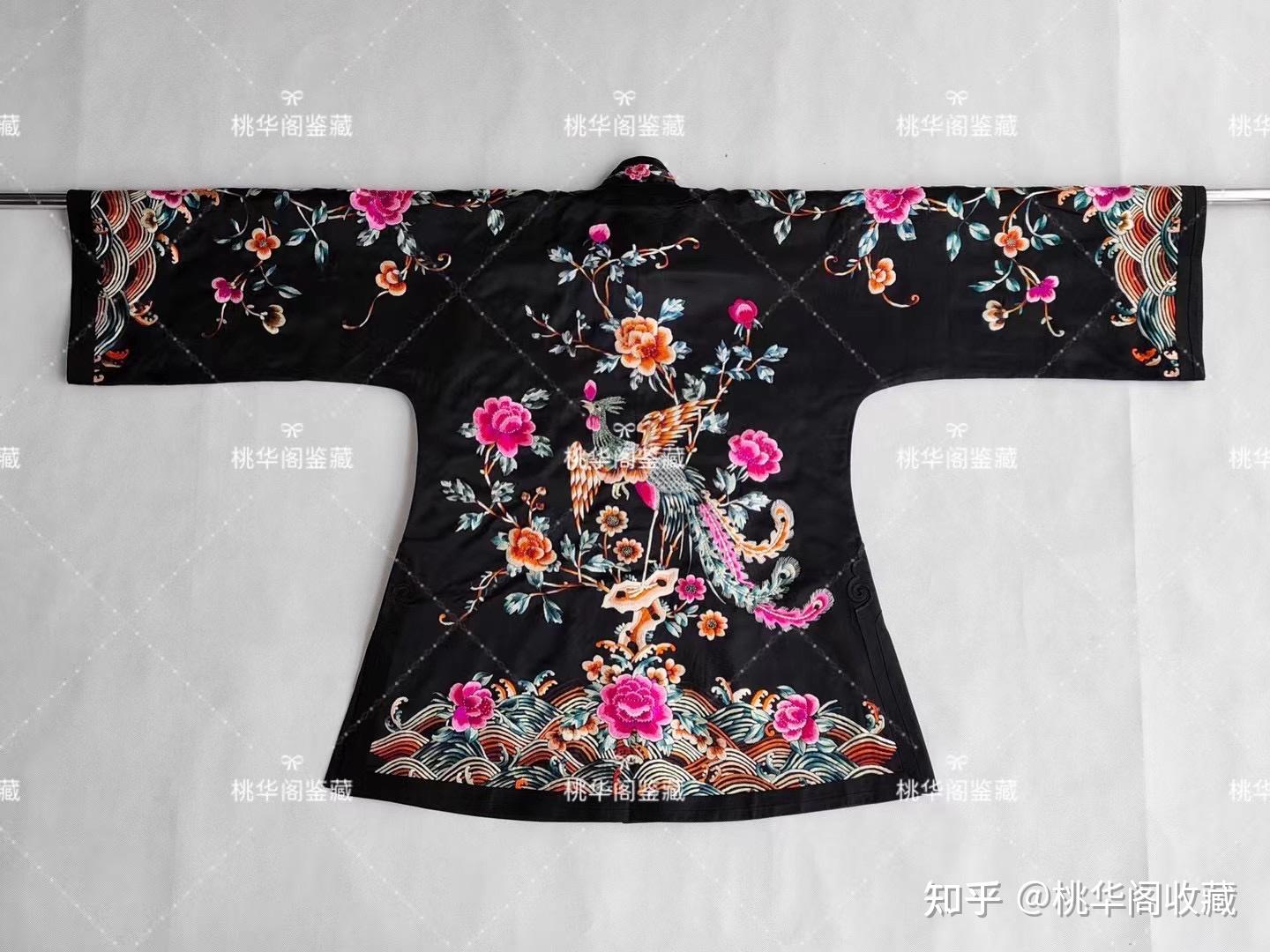 民国湘绣凤凰牡丹立水礼服褂实物欣赏