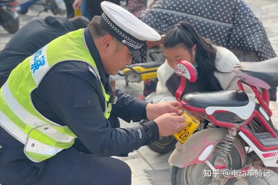 流程明确了！电动车、三轮车、老年代步车，怎么上牌？费用多少？ 知乎