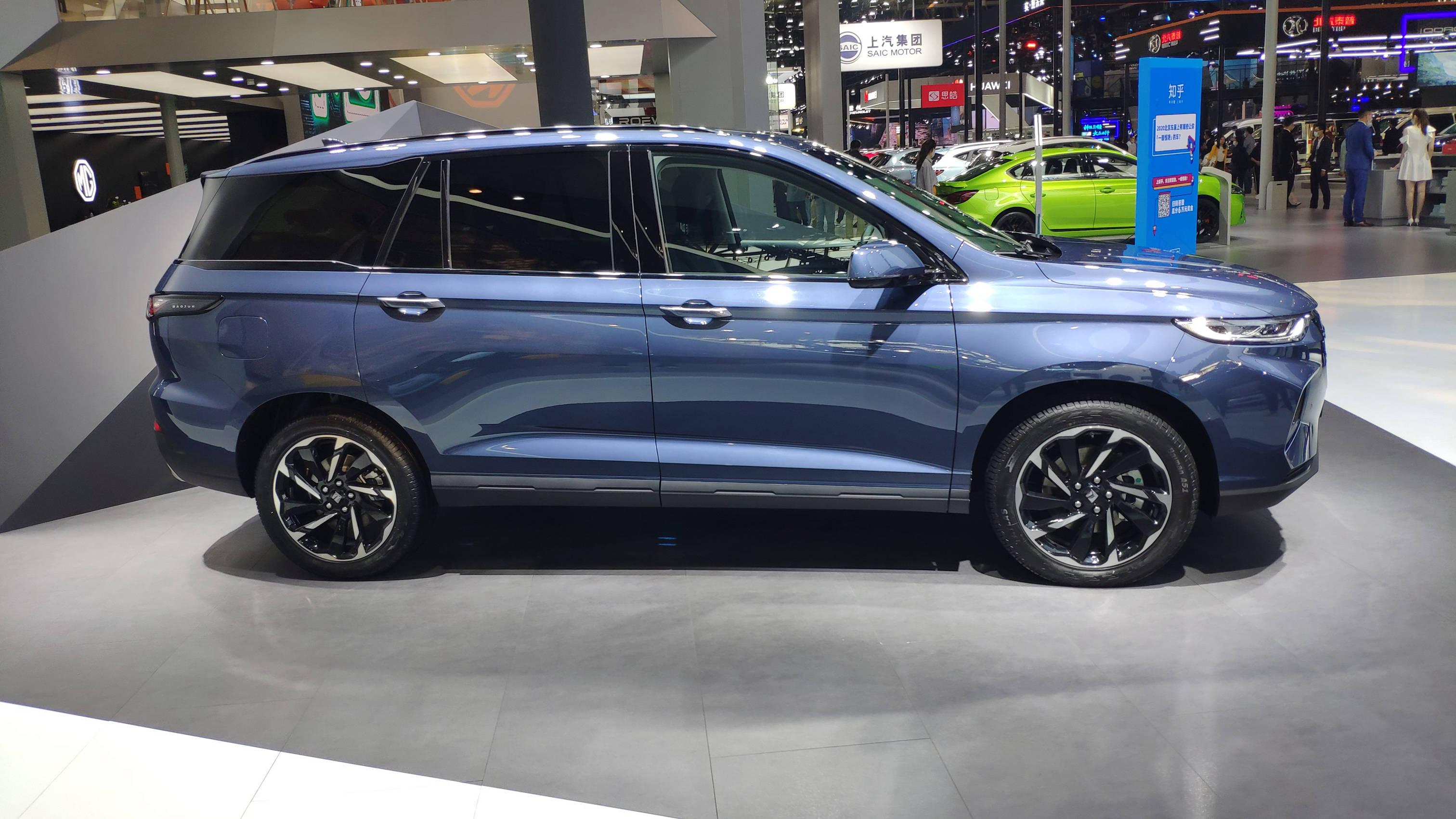 尺寸超过汉兰达新宝骏rs7实车图搭载15tcvt动力