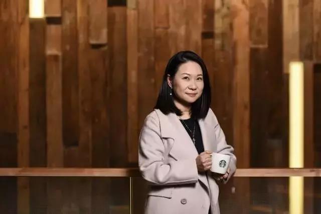 星巴克中国区的总裁 王静瑛这些做法被证明是正确的,现在的星巴克中国