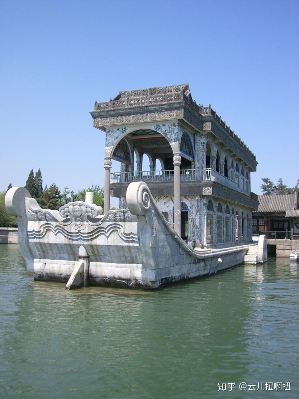 叮咚民艺石头做的船舫