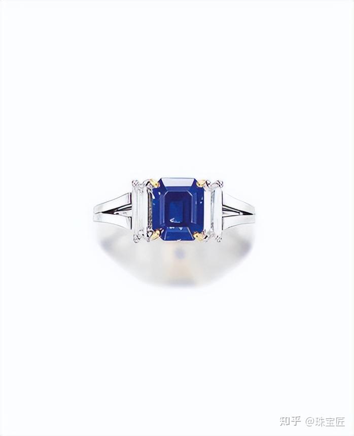 放异彩,从屡创佳绩的红蓝宝石到最近市场上大火的帕拉伊巴碧玺等彩宝