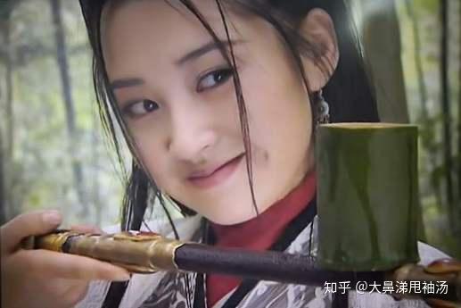 我一直觉得有梨涡的女演员很适合演古装剧,许晴,黎姿,佟丽娅都是,古装