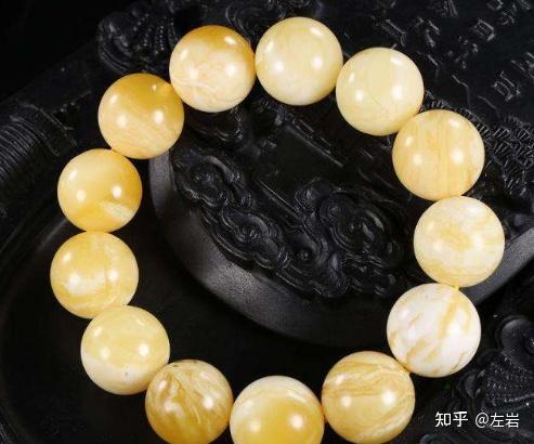 琥珀蜜蜡 白腊 左岩：千年琥珀，万年蜜蜡！罕见白蜜，不足千分之一的顶级至美~ - 知乎