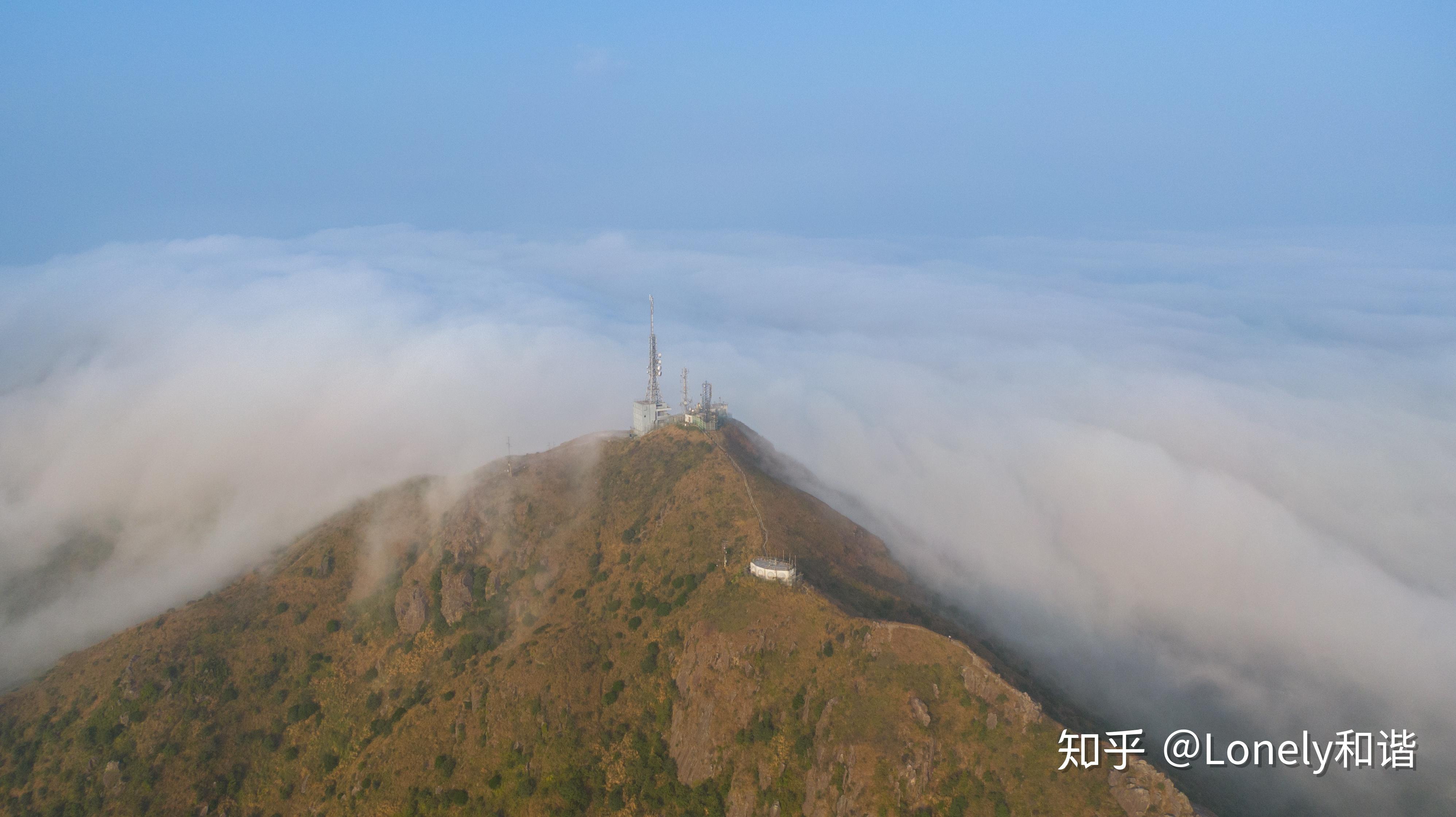 先简单介绍下飞鹅山飞鹅山位于香港的黄大仙区,观塘区,西贡区和沙田区