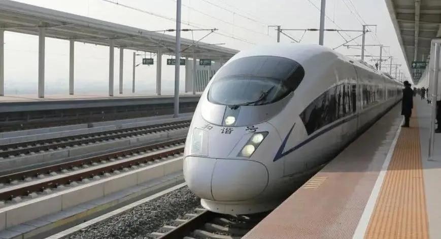 2021年1月22日12时06分,随着g3671次列车缓慢驶入密云站,标志着密云