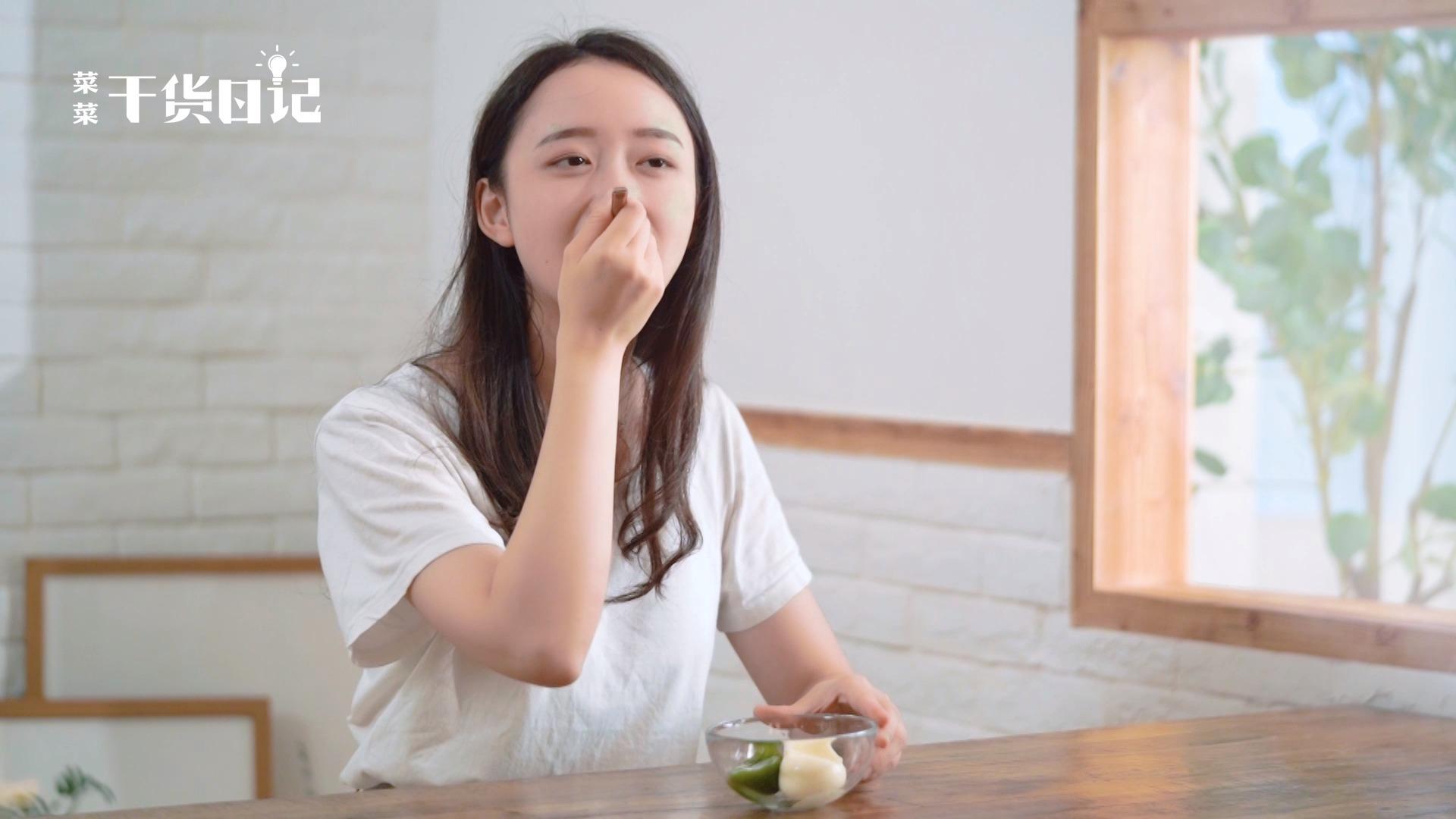 贾冰独家烹饪秘籍：铺褥般的菜肴，一拧即断的神奇口感,沈腾,贾冰,现在就出发2,综艺节目,搞笑综艺推荐,厨房节目搞笑瞬间,第1张