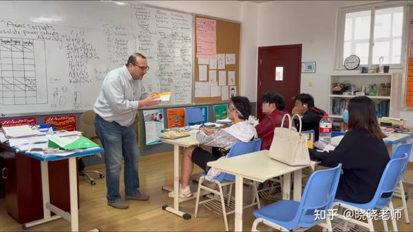 深入探讨女学生的故事