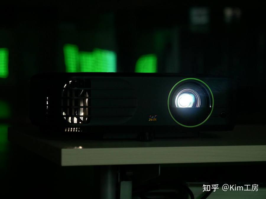 萬元4k投影橫評明基w2700與優派t4k733誰更好色