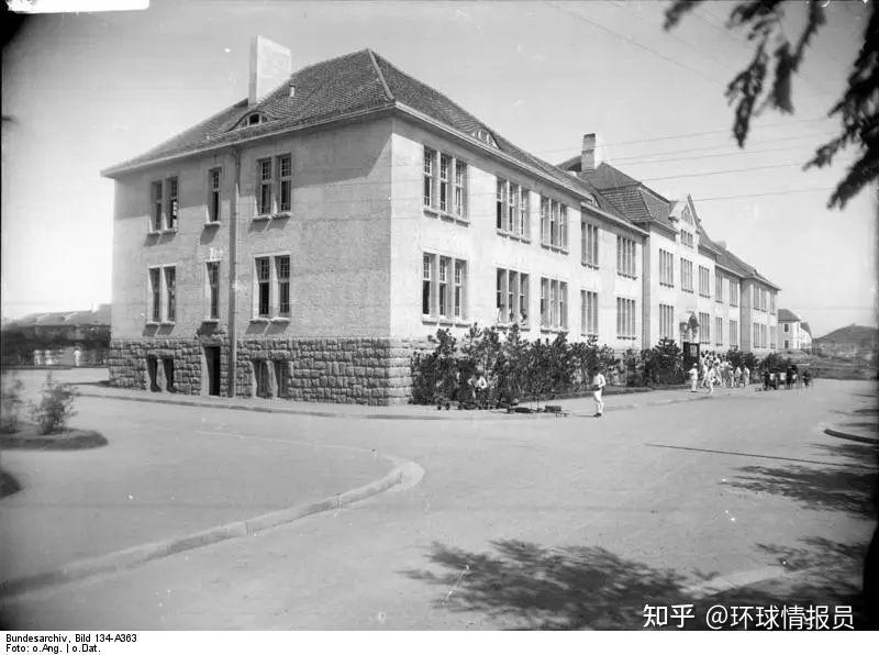 德国占据胶州湾之前,列强们已经从衰朽的清廷手中获得了一批领土,租界