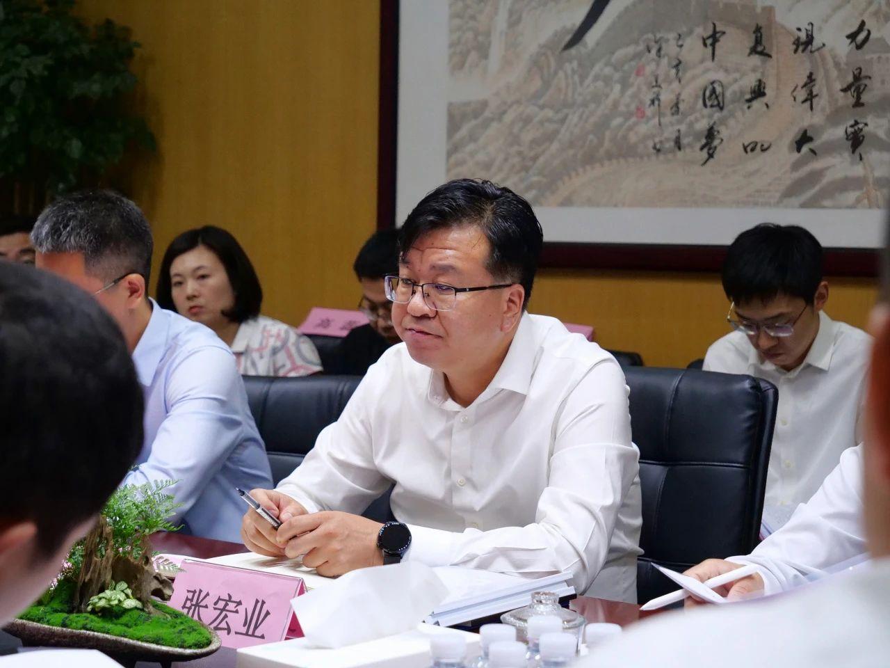 山东省青岛平度市委副书记市长张宏业一行莅临华夏源考察指导