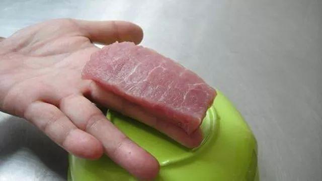 瘦肉量:两指并拢量