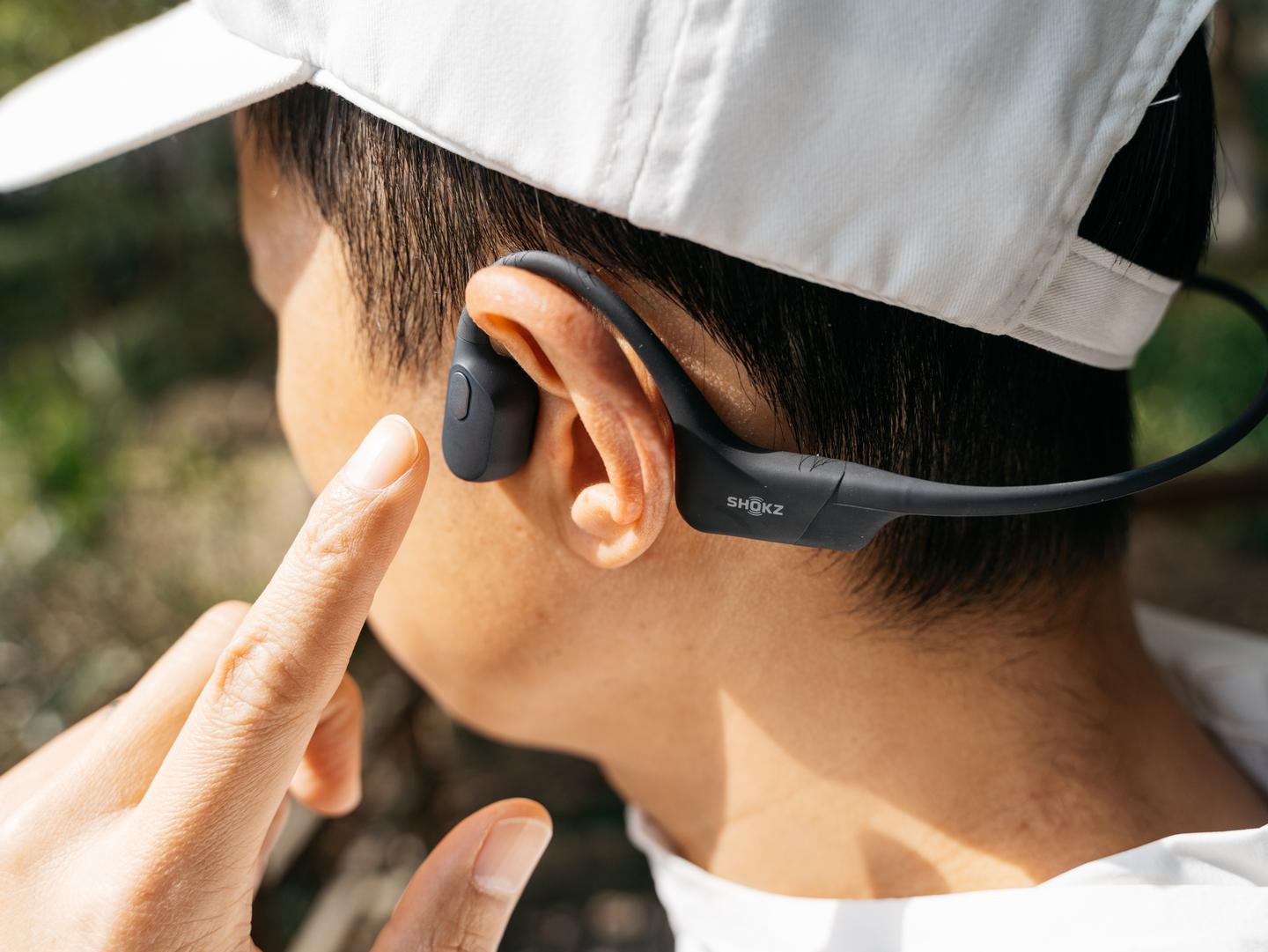 对户外运动人士来说哪款蓝牙耳机性价比更高?