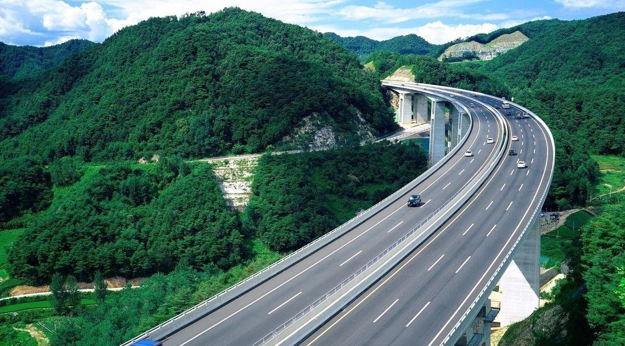 2020年亏7400亿8年负债7万亿高速公路公司为什么总是亏损