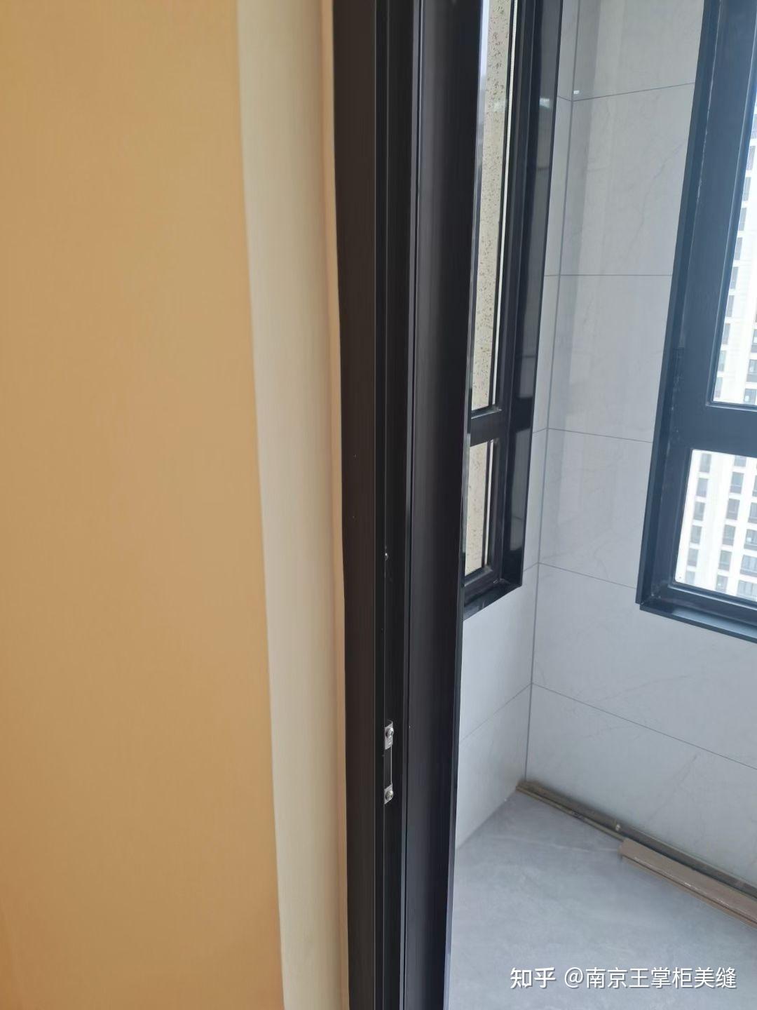 今日美容胶收边完工