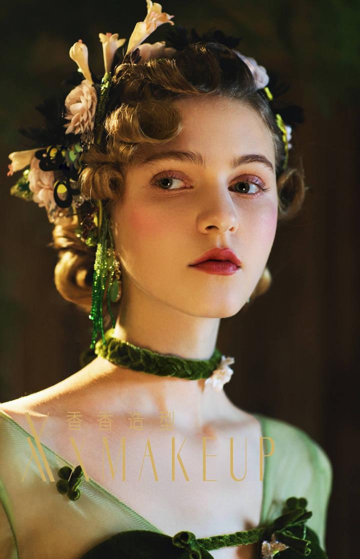 学化妆化妆进修就来香香造型