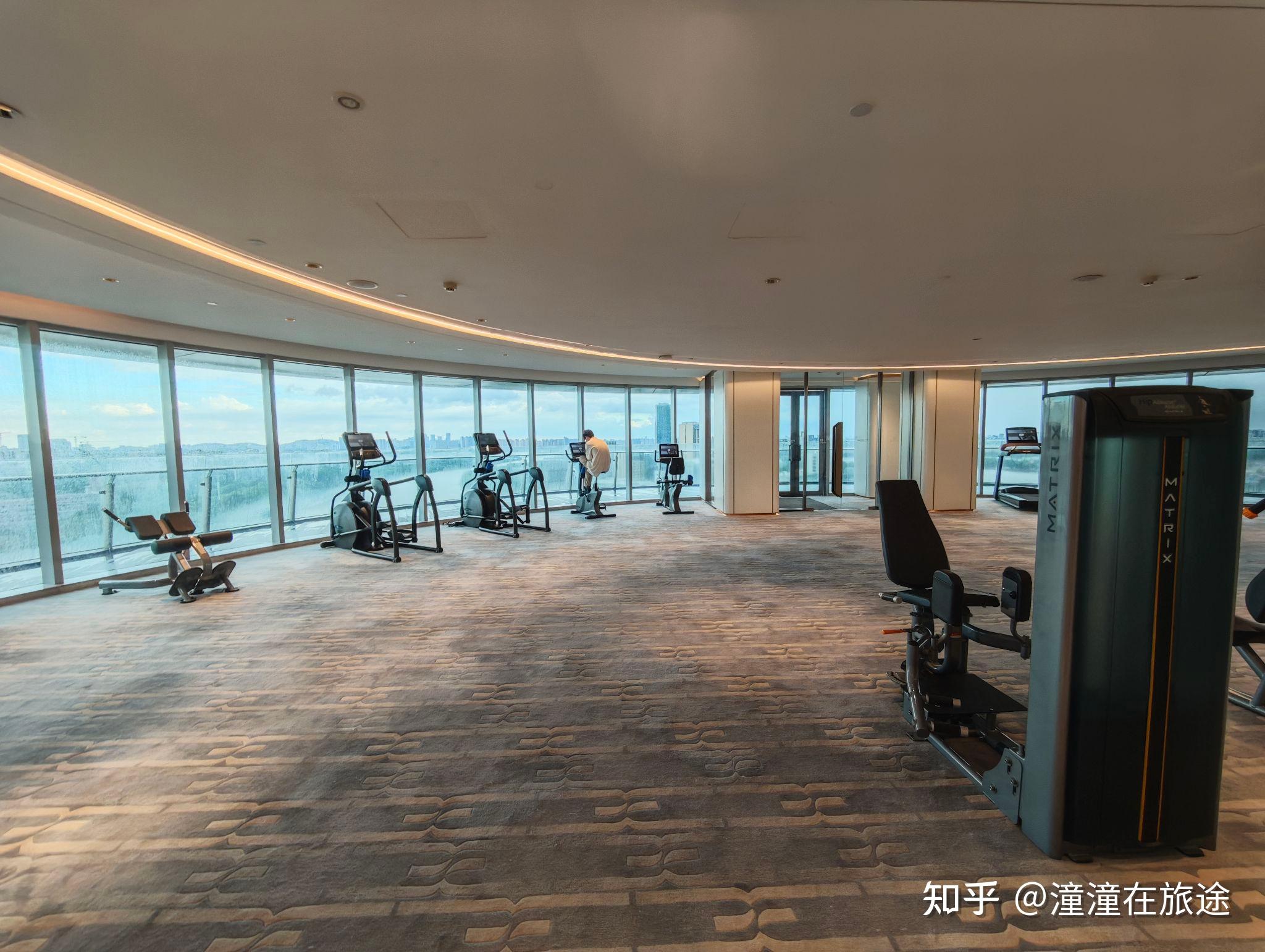 高端酒店与中端酒店健身房的区别(酒店玩家第6期) - 知乎