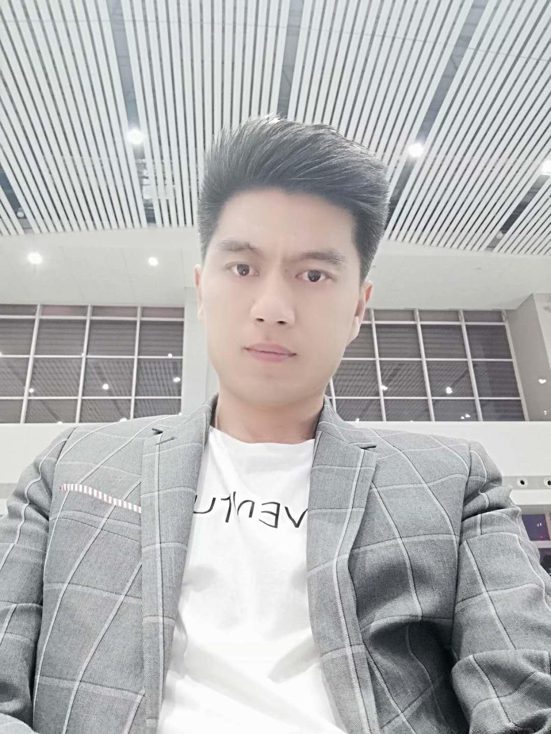 求教我爱的男人34岁4月25日过生日送什么礼物或者做什么比较适合