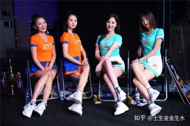 养眼优德控股集团独家运营武林笼中对宝贝们太妩媚了