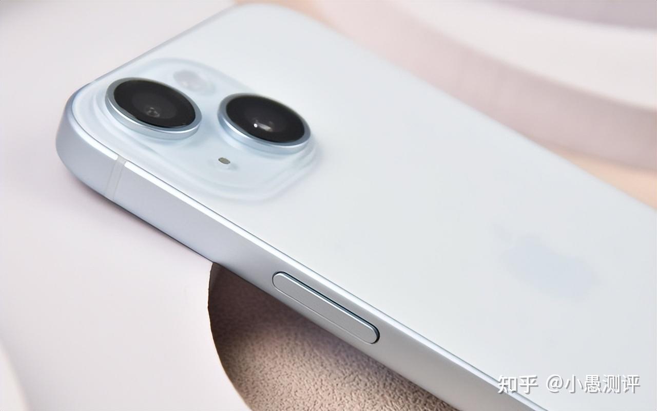 苹果iPhone15深度体验三天以后,不吹不黑地,说说自己的使用感受 - 知乎