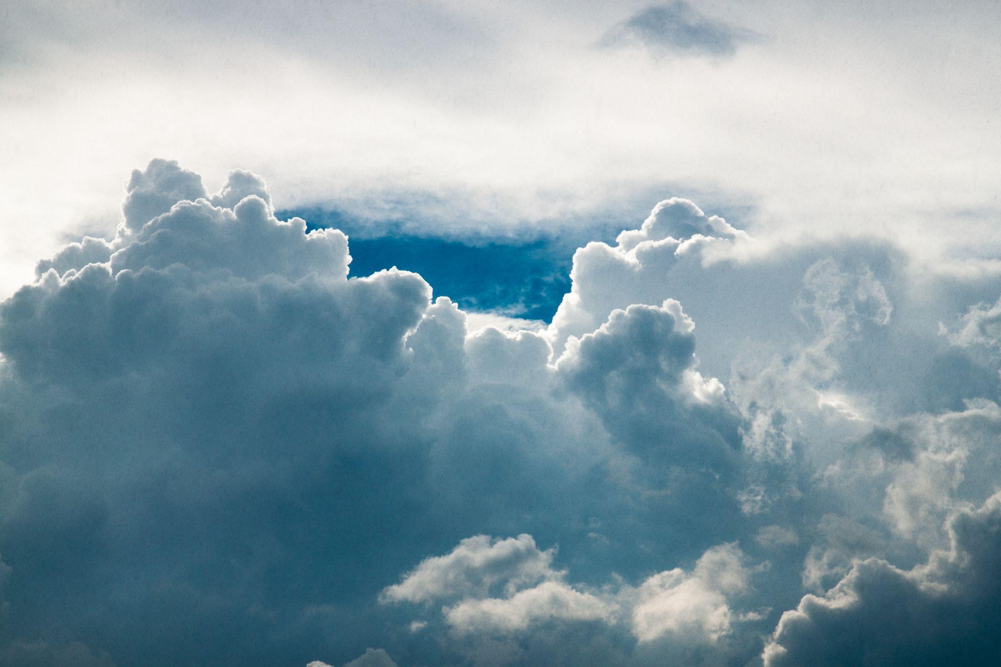 图片素材 : 天空, 大气层, 白天, 积云, 雷雨, 云形式, 气象现象, 云山, 束云彩, 地球大气 2000x1333 ...