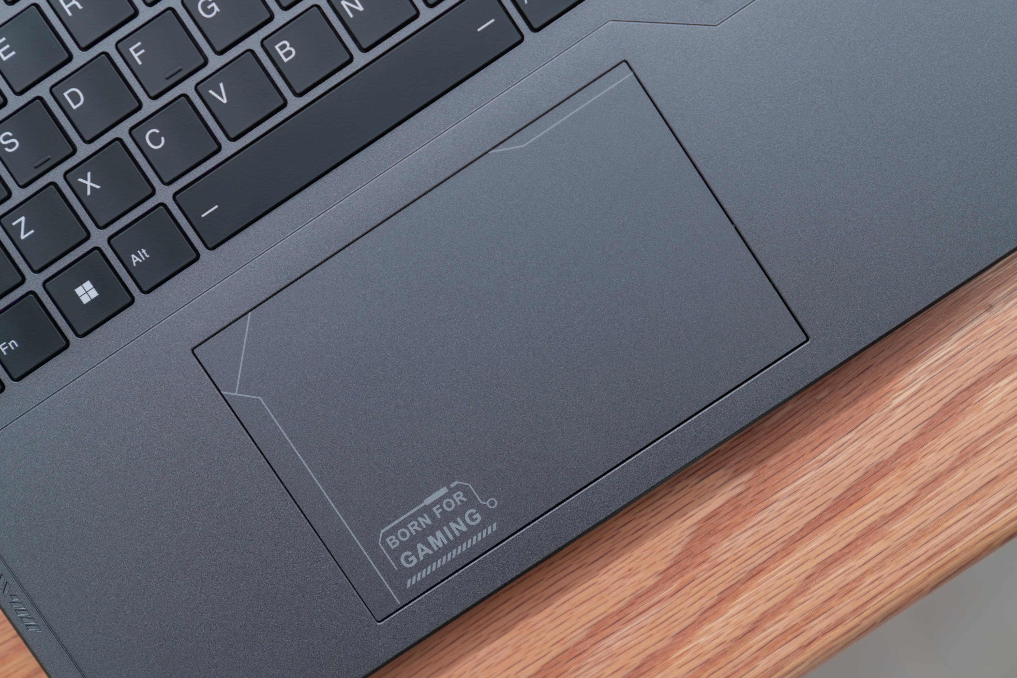 雷神猎刃 16 测评:如何凭借三个风扇榨干 13 代 i9   4060 的极致性能