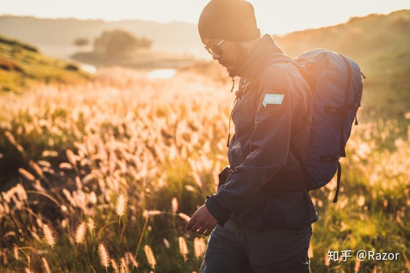 登顶城市户外间——神秘农场（Mystery Ranch）X20冲顶包评测 知乎