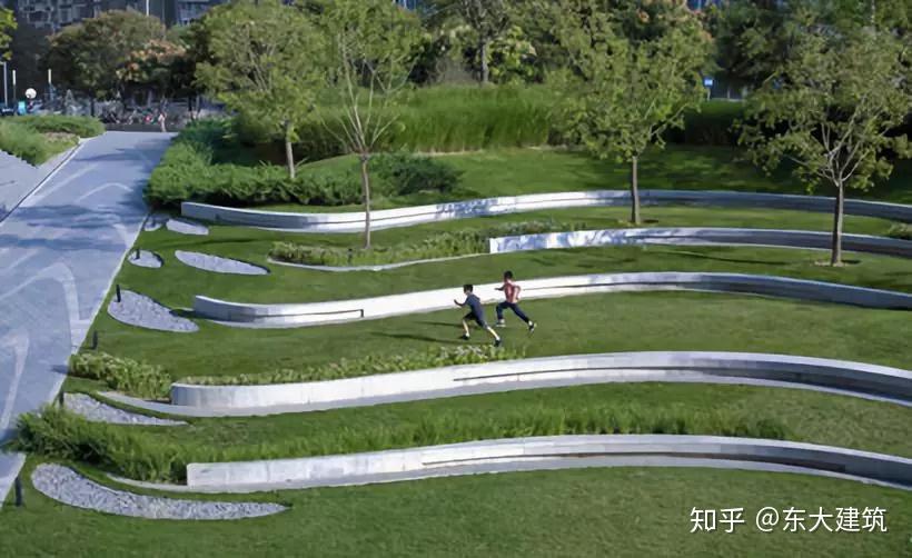 a大讲坛高差景观处理方法