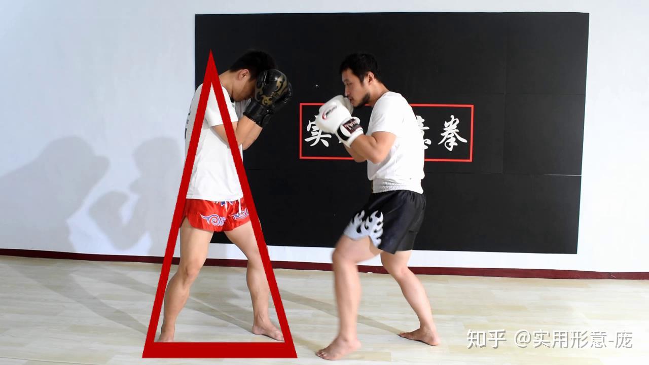 散打拳腿组合技术运用3分钟教你学会搏击实战技巧